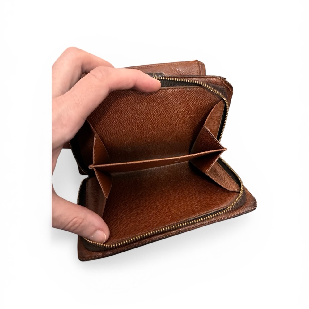 Louis Vuitton Monogram Compact Wallet PROJECT - Picture 8 of 9